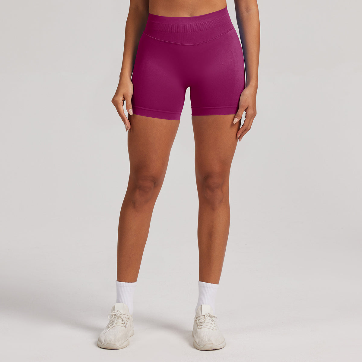 Mid-Rise Seamless Contour Shorts