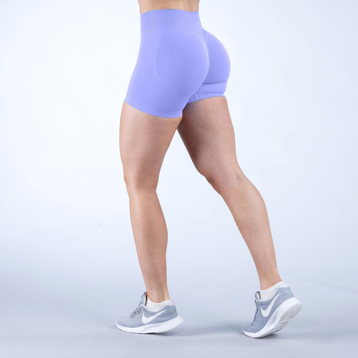 Mid-Rise Seamless Contour Shorts