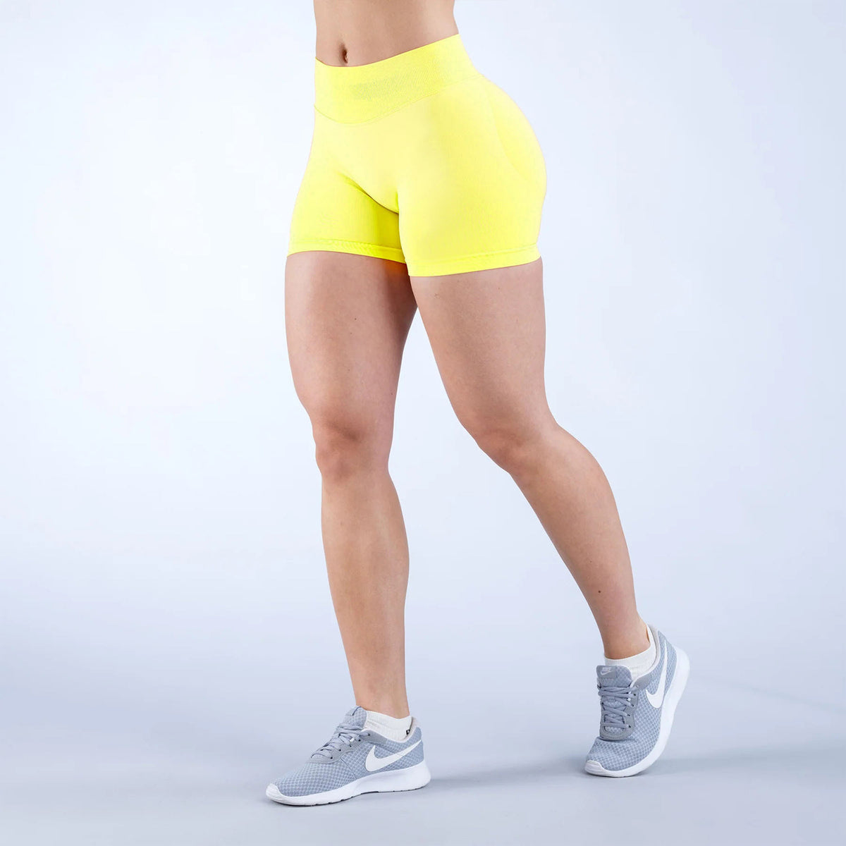 Mid-Rise Seamless Contour Shorts