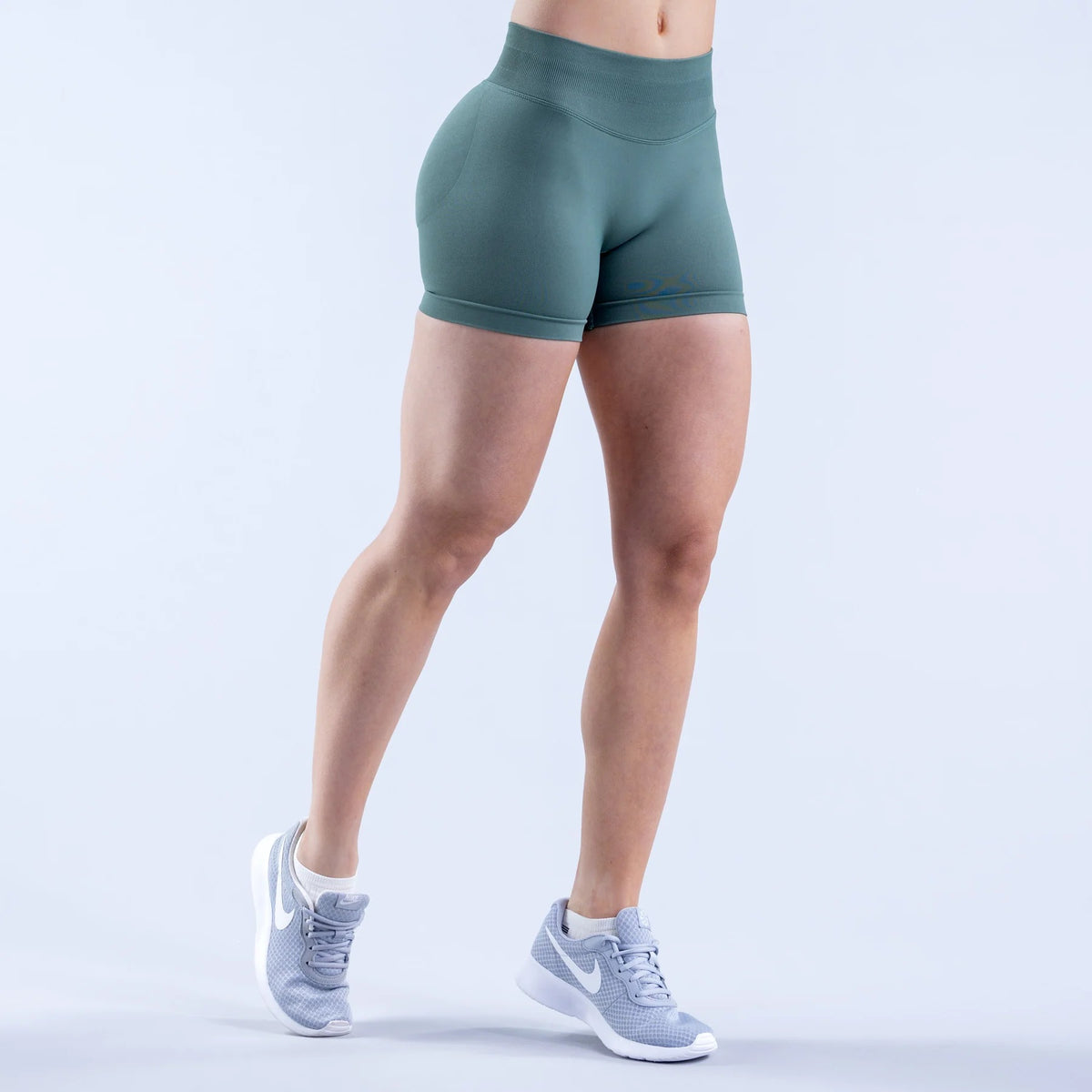 Mid-Rise Seamless Contour Shorts